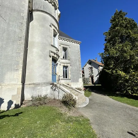 Contemporaine - Chateau Maranne 3* Parthenay
